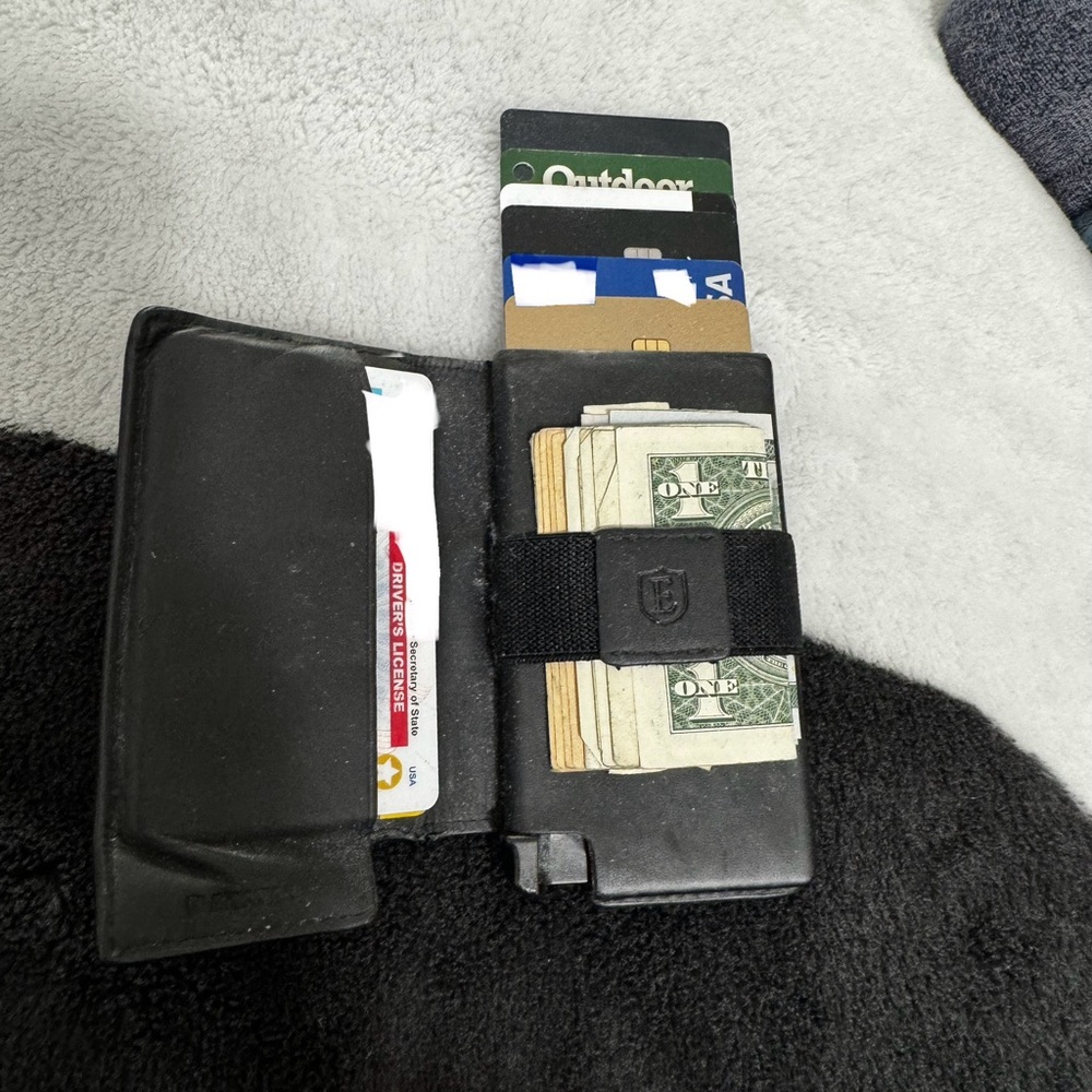 Eskter Mens Wallet: Parliment style - Picture 3 of 8